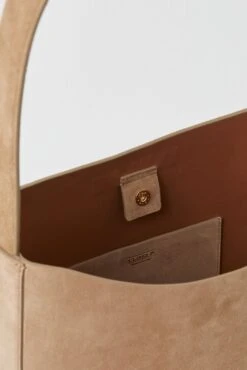 CLOSED Half Round Bag Large 11 CLOSED Half Round Bag Large -ModeZeit C90337 85J 22 275 3