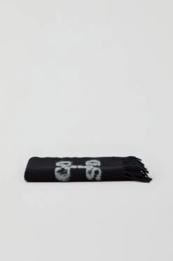 CLOSED Logo Scarf