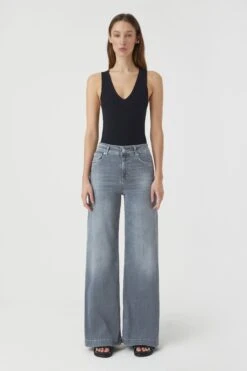 CLOSED Glow-up Power Stretch